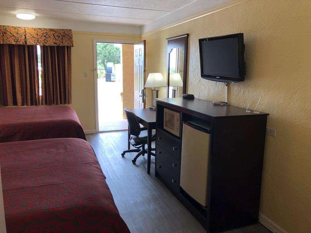 Days Inn By Wyndham Gainesville Habitación foto